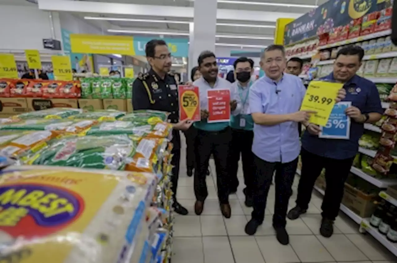 Salahuddin: Domestic Trade Ministry assures adequate supply of goods for Aidilfitri