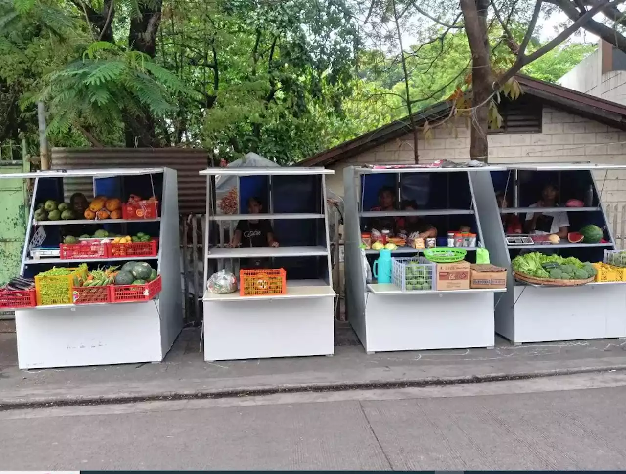 Cainta LGU gives Korean-inspired kiosks to the town’s sidewalk vendors