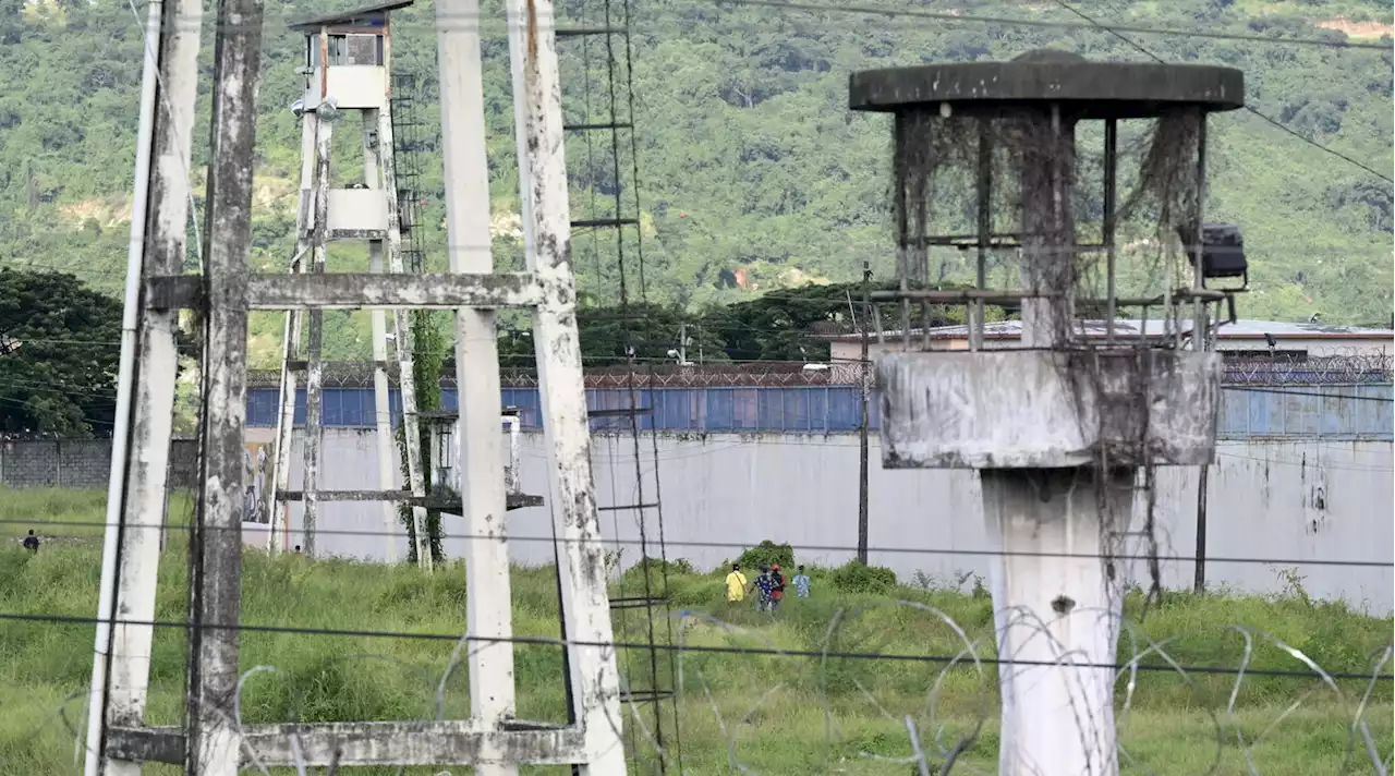 Ecuador, scontri in carcere: almeno 12 morti