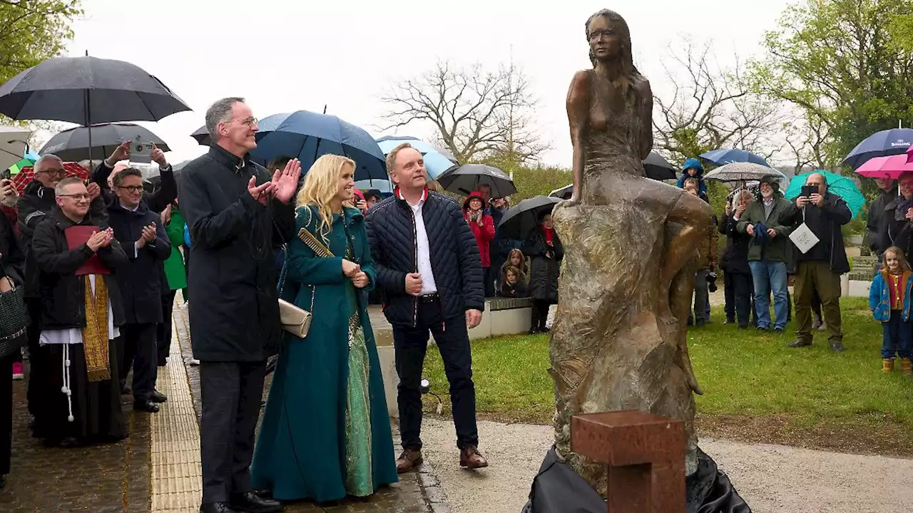 Neue Loreley-Statue enthüllt