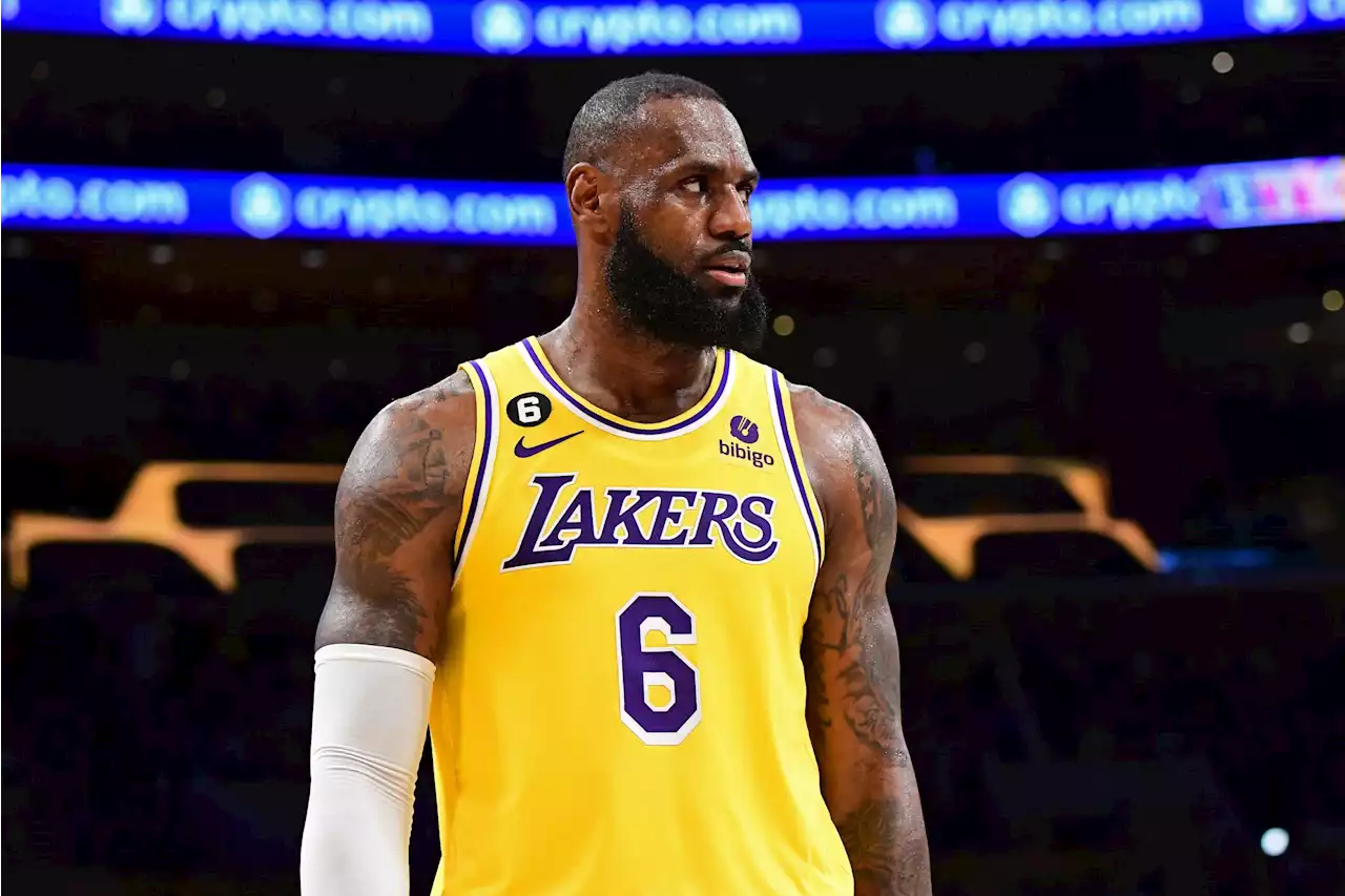 LeBron James’ Lakers open as underdogs against Grizzlies