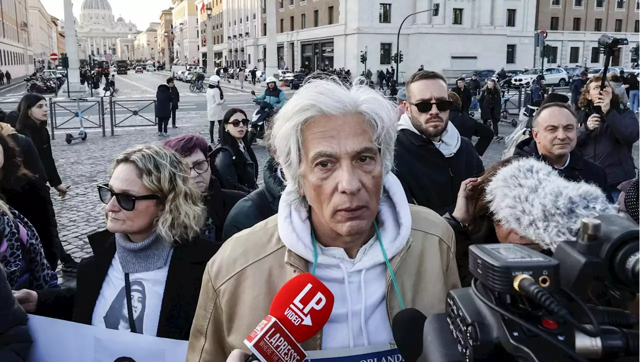 Caso Orlandi, il fratello di Emanuela: 'Nessuna accusa a Wojtyla di abusi. Le mie parole strumentalizzate'