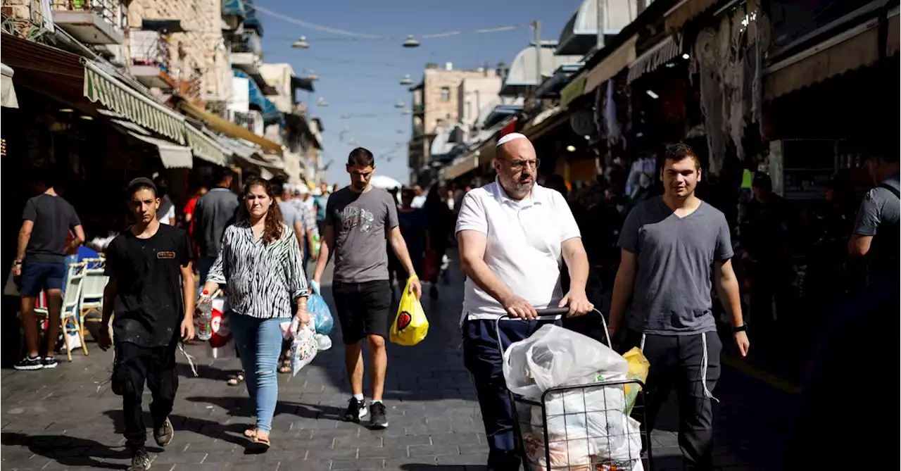 Israeli government says economy strong after Moody's rating outlook cut