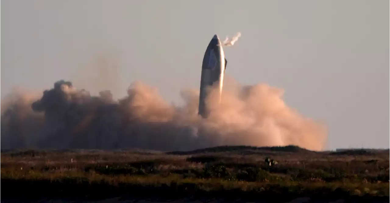 SpaceX gets US regulatory green light for debut Starship flight to space