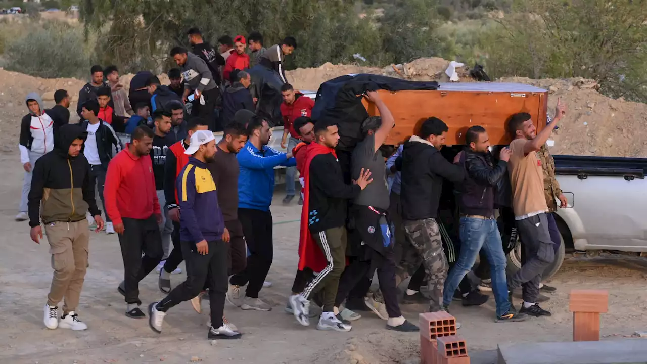 Tunisie: un footballeur professionnel décède après s'être immolé par le feu pour protester contre 'l'Etat policier'