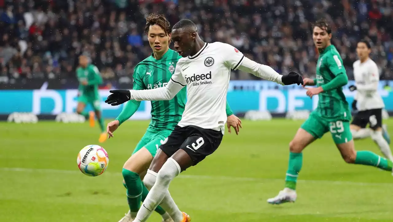 Fußball-Bundesliga: Kolo Muani rettet Eintracht Frankfurt Punkt gegen Gladbach