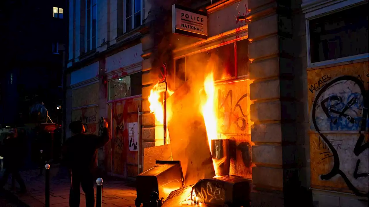 Neue Proteste gegen Rentenreform: Über 100 Festnahmen in Paris – in Rennes brannte die Tür einer Polizeistation