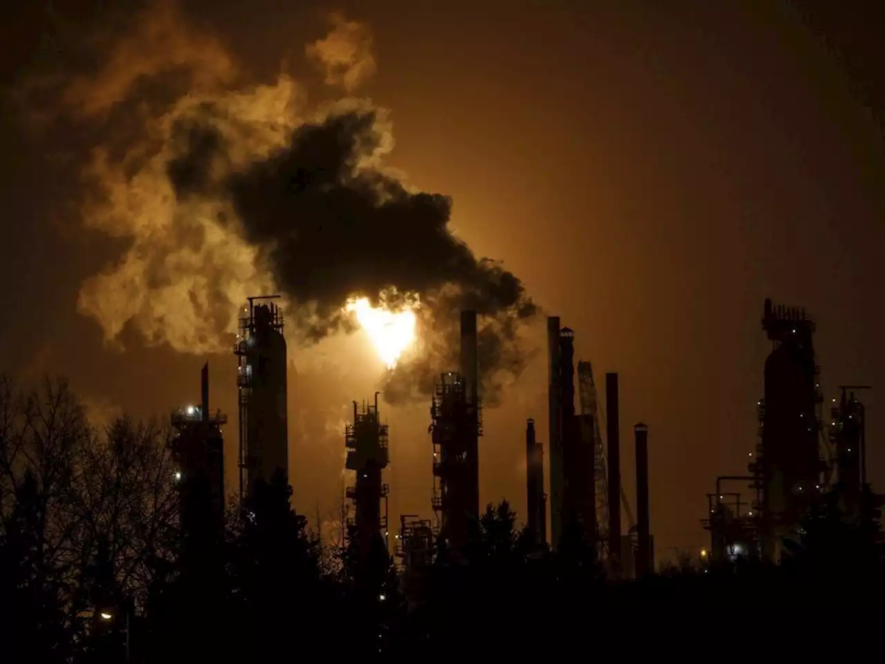 Greenhouse gas emissions rose in 2021, but climate experts still see positive signs