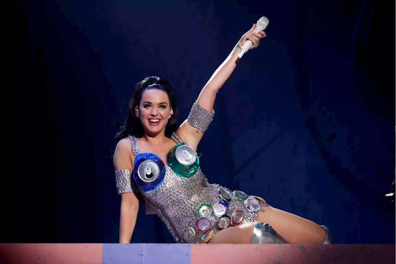 Cantará Katy Perry en coronación de Carlos III mientras se rumora su nueva gira mundial