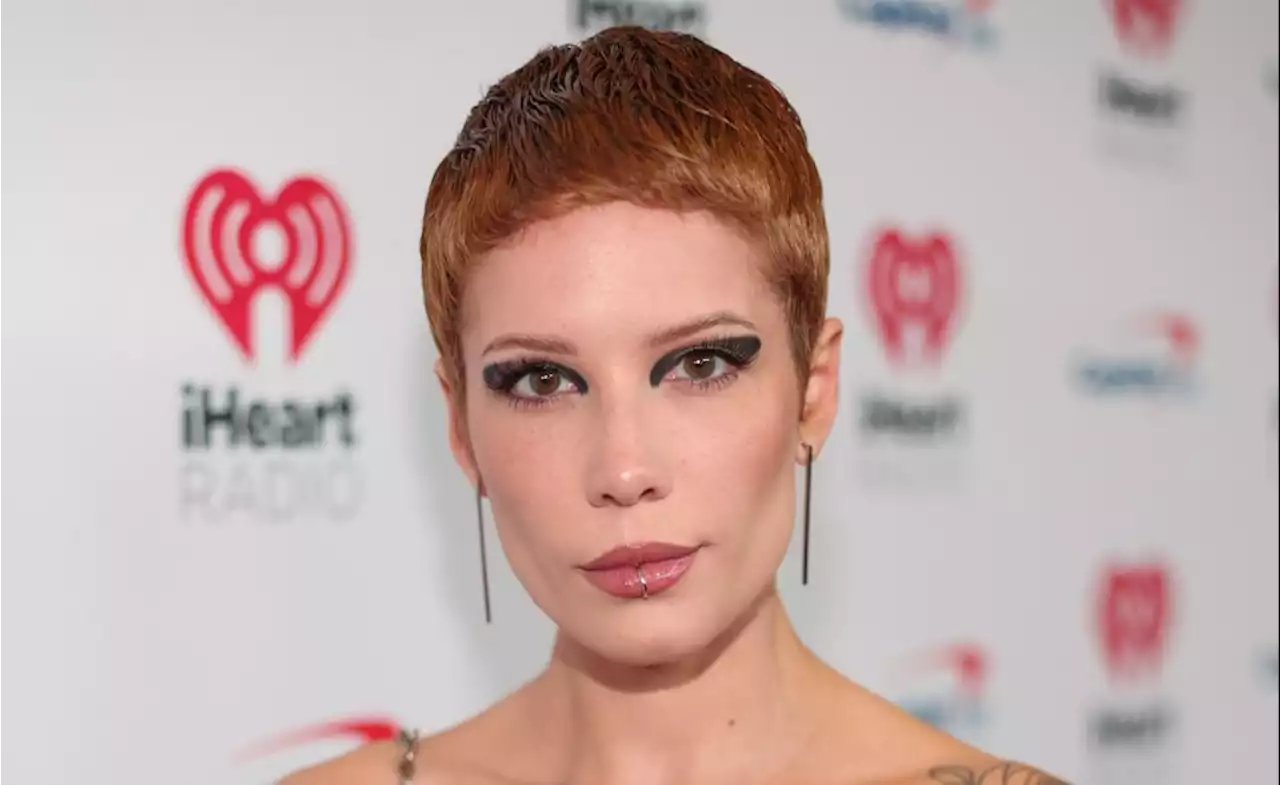 Halsey Splits From Capitol Records