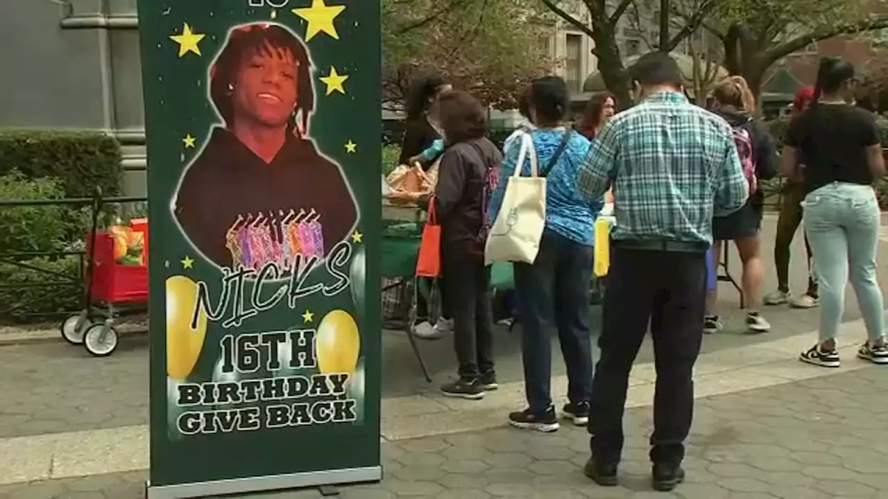 Be Kind: NYC teen spends 16th birthday giving food, care packages to those in need