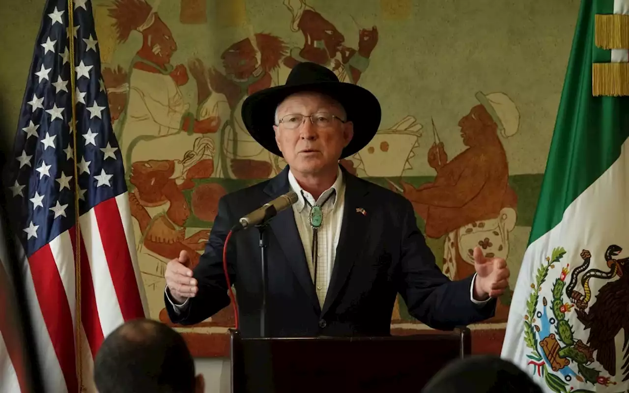 Ken Salazar insiste en extradición de Ovidio 'El Ratón' Guzmán