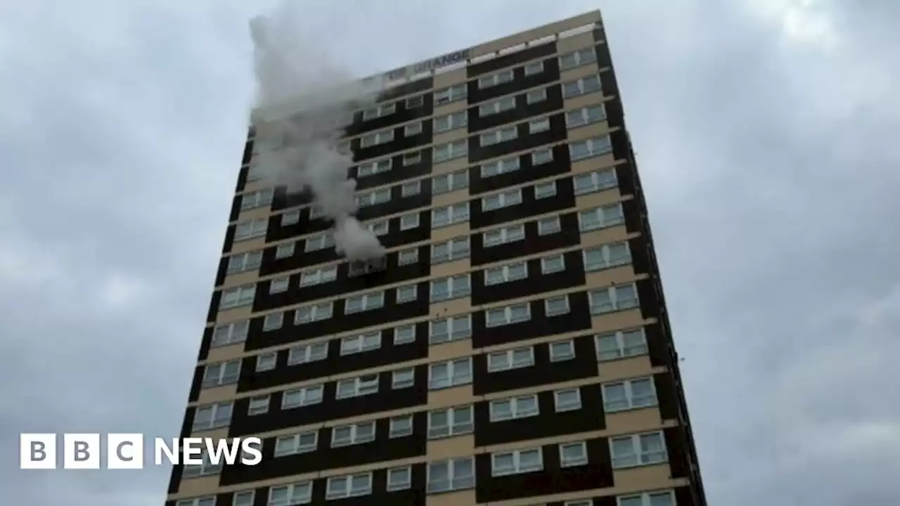 Leeds tower block fire: Man dies in Clyde Grange blaze