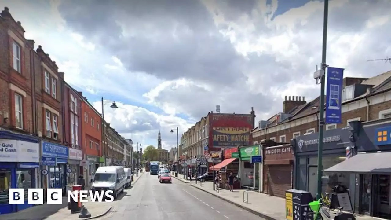 Man dies in south London shop from stab wounds