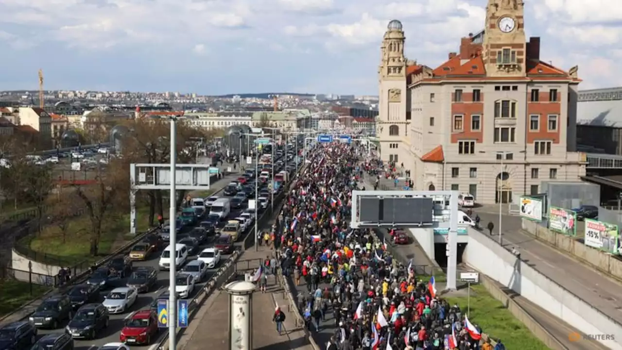 Thousands of Czechs turn out for anti-government protest