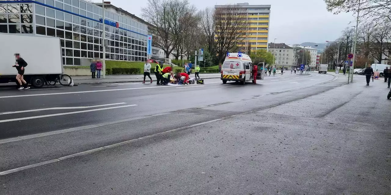 Drama bei Marathon – junge Frau bricht zusammen