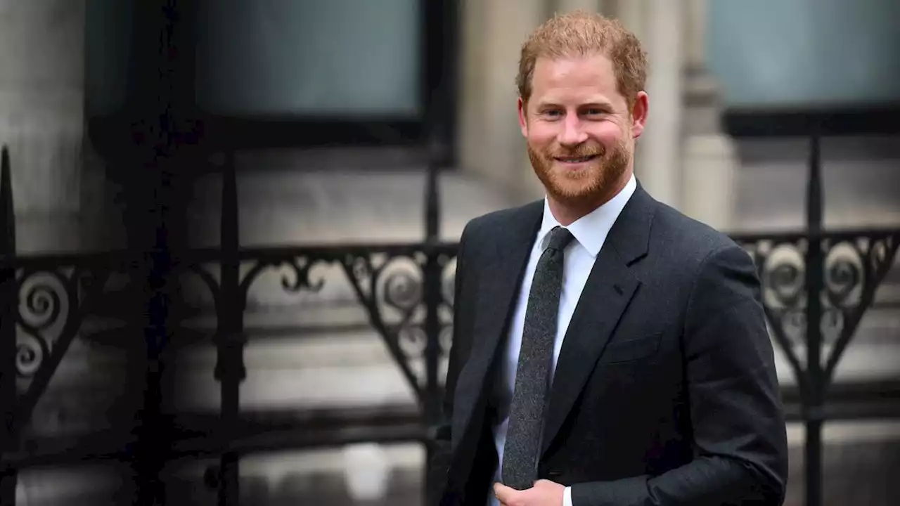 Akankah Pangeran Harry Muncul di Balkon Istana Buckingham Saat Penobatan Raja Charles III?