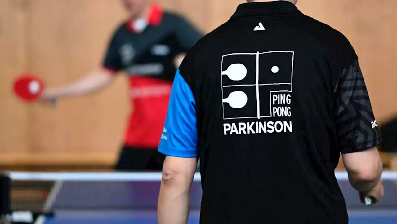 Parkinson : comment le ping-pong s'impose comme une thérapie ludique efficace contre certains effets de la maladie