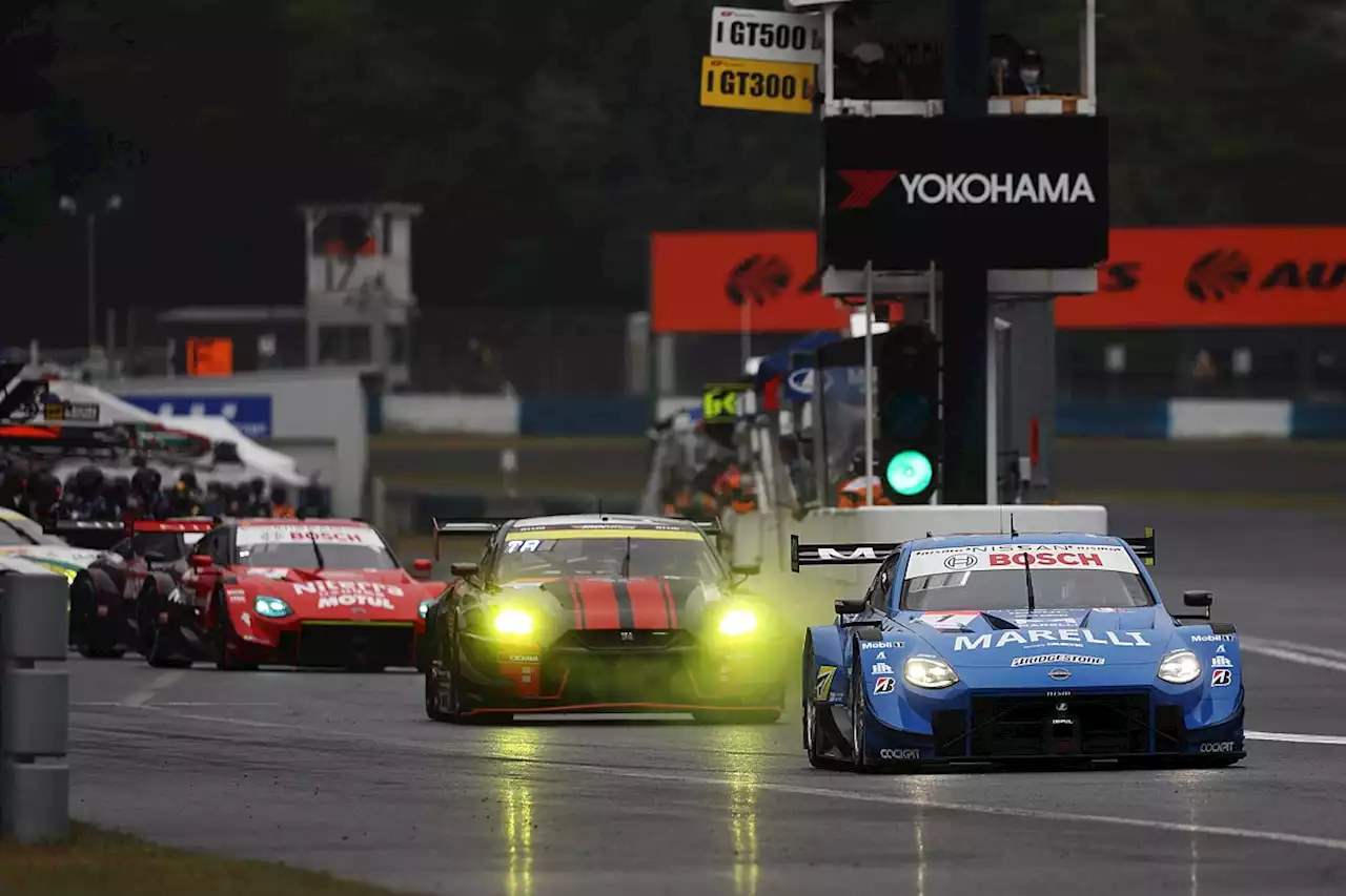 Chaotic rain-hit Okayama SUPER GT race halted by red flag