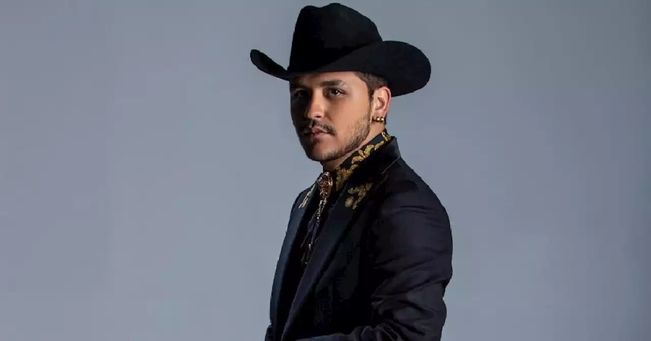 Christian Nodal sorprende a los internautas con su drástico cambio de look