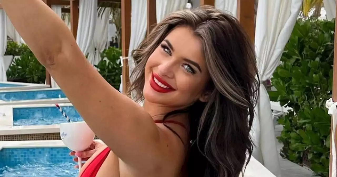 Liberty Poole calls herself 'curvy and proud' in swimsuit snap