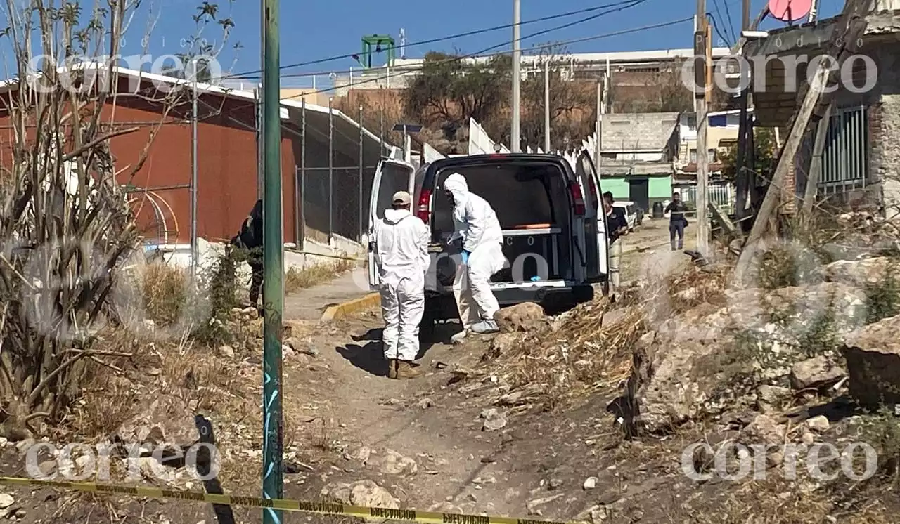 Encuentran cadáver encobijado en Lomas de Medina en León