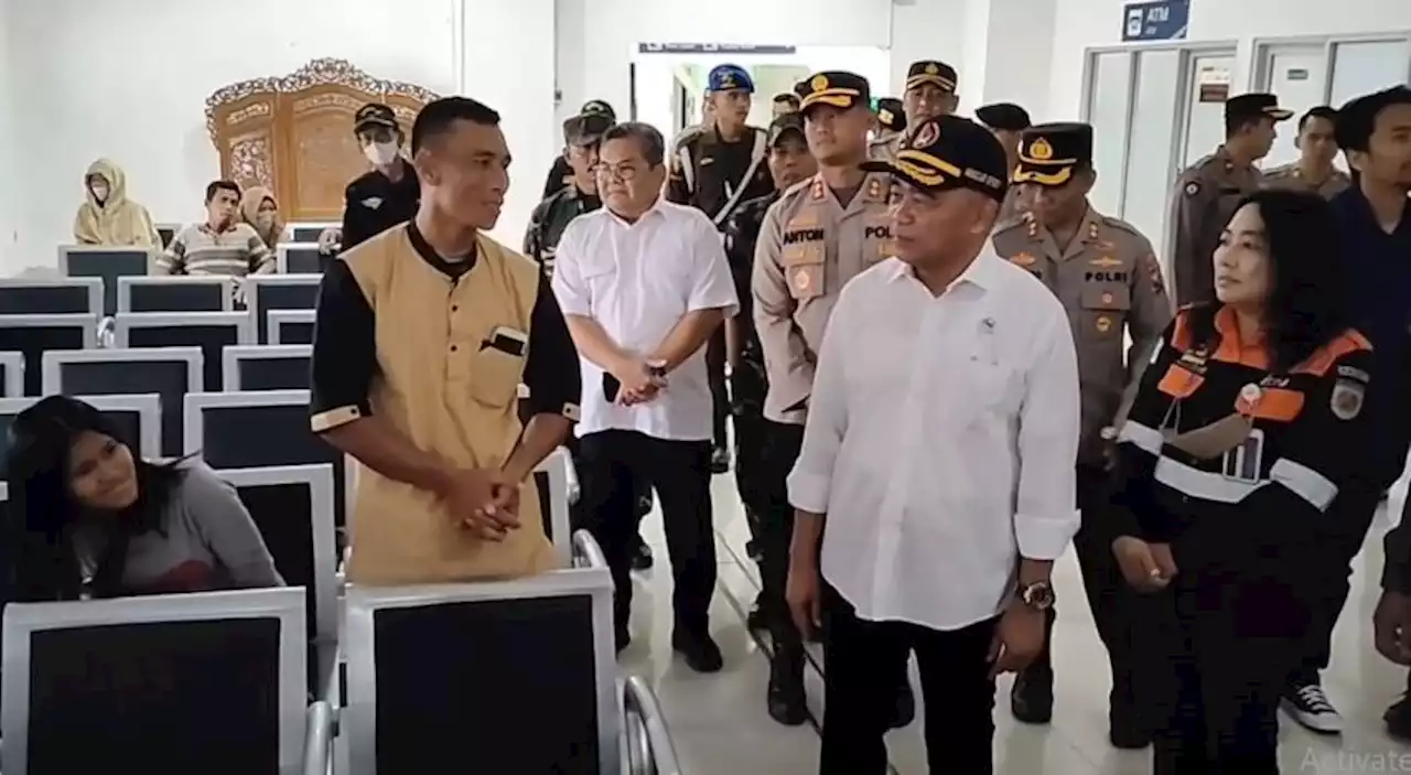 Menko PMK Tegaskan Status Vaksinasi Covid-19 Tak Lagi Jadi Syarat Wajib Naik KA dan Pesawat