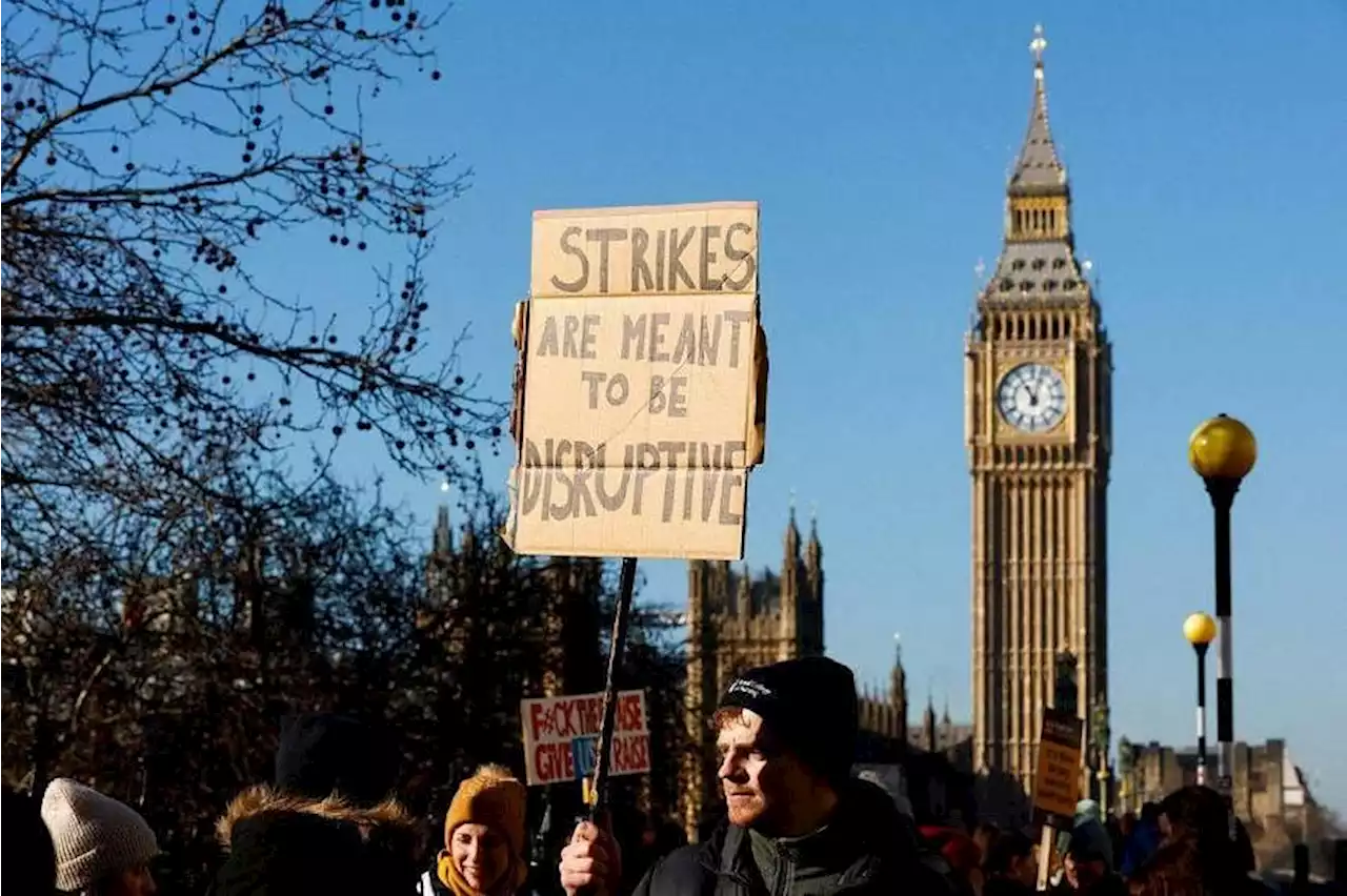 Britain’s nurses prepared to strike until Christmas, says union leader