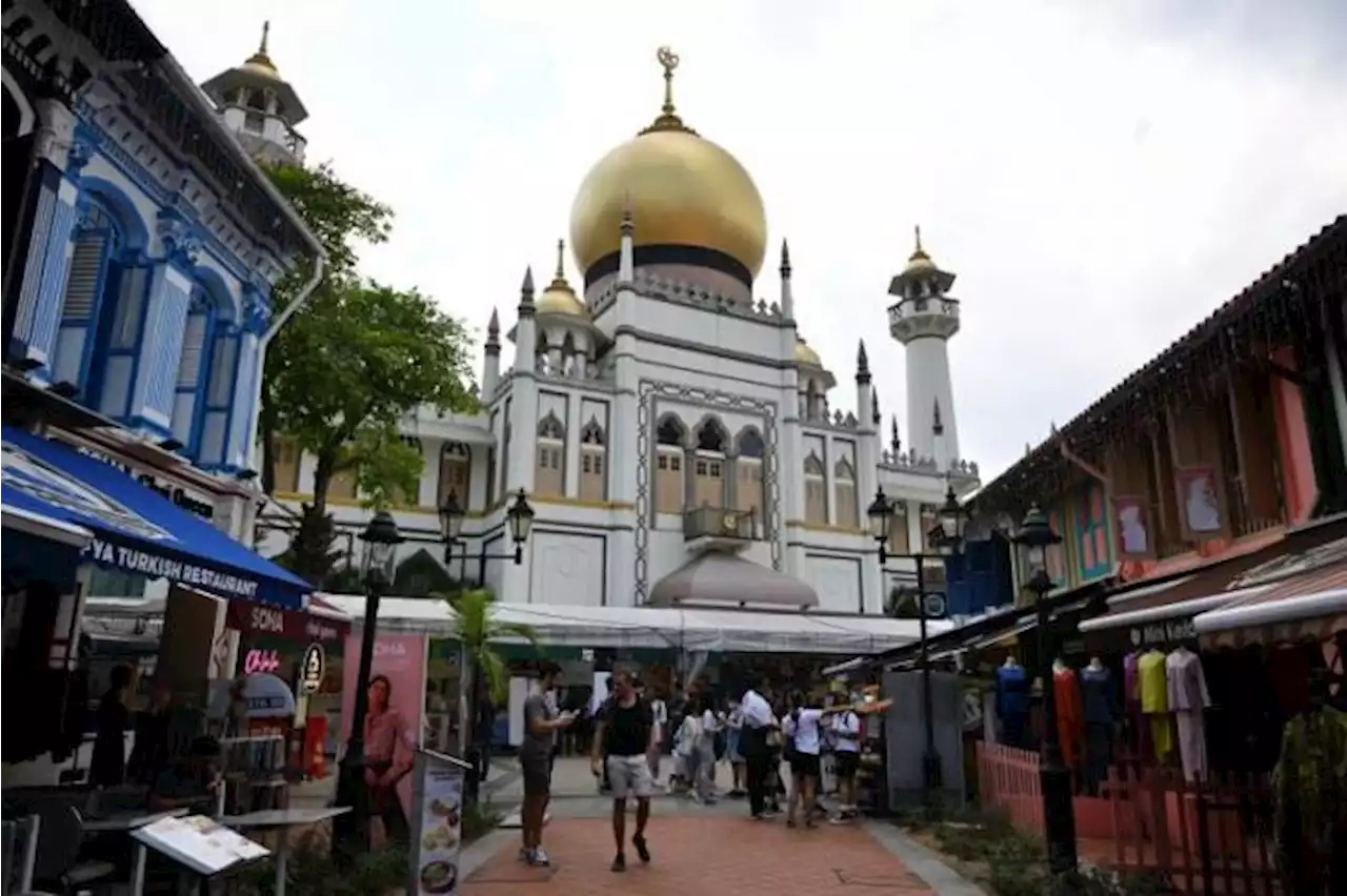 Muis apologises for asking migrant workers to pray at dorms instead of mosques on Eid