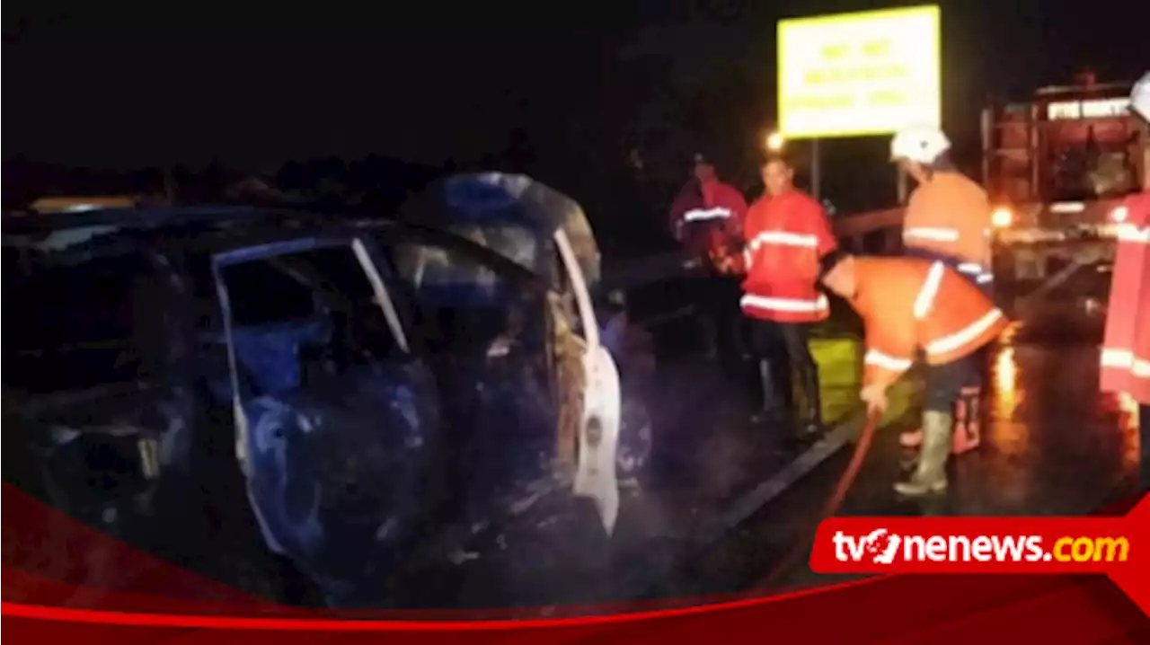 Mobil Pemudik Terbakar di Tol Jombang - Mojokerto KM 706, Ini Kronologisnya