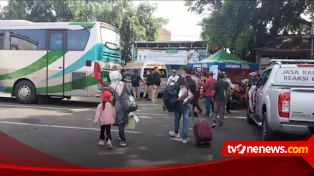 Terminal Cicaheuem Bandung Mulai Ramai Pemudik, Puncak Mudik Diperkirakan H-3 Lebaran