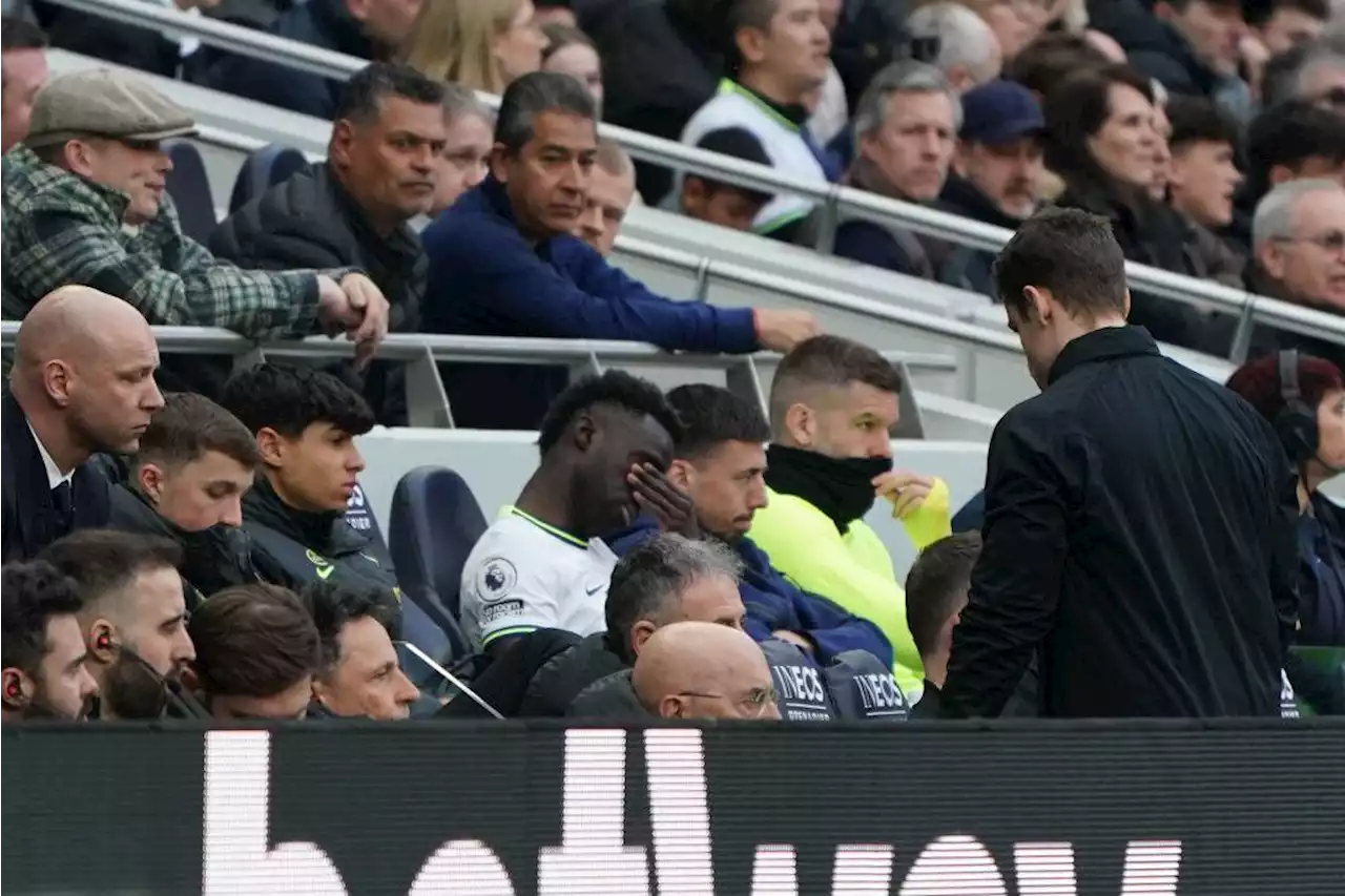 La ‘Odisea’ de Davinson Sánchez en el Tottenham frente a Bournemouth: salió abucheado