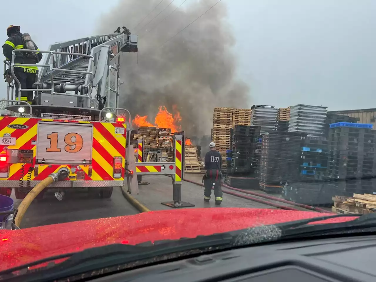 Heavy fire on Indy’s south side breaks out at pallet yard