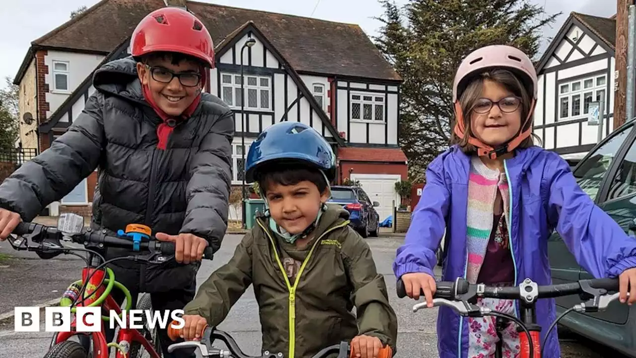 Young London siblings take on Ramadan triathlon