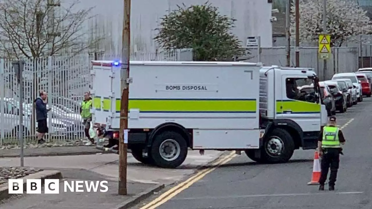 Glasgow street evacuated as bomb disposal unit deployed