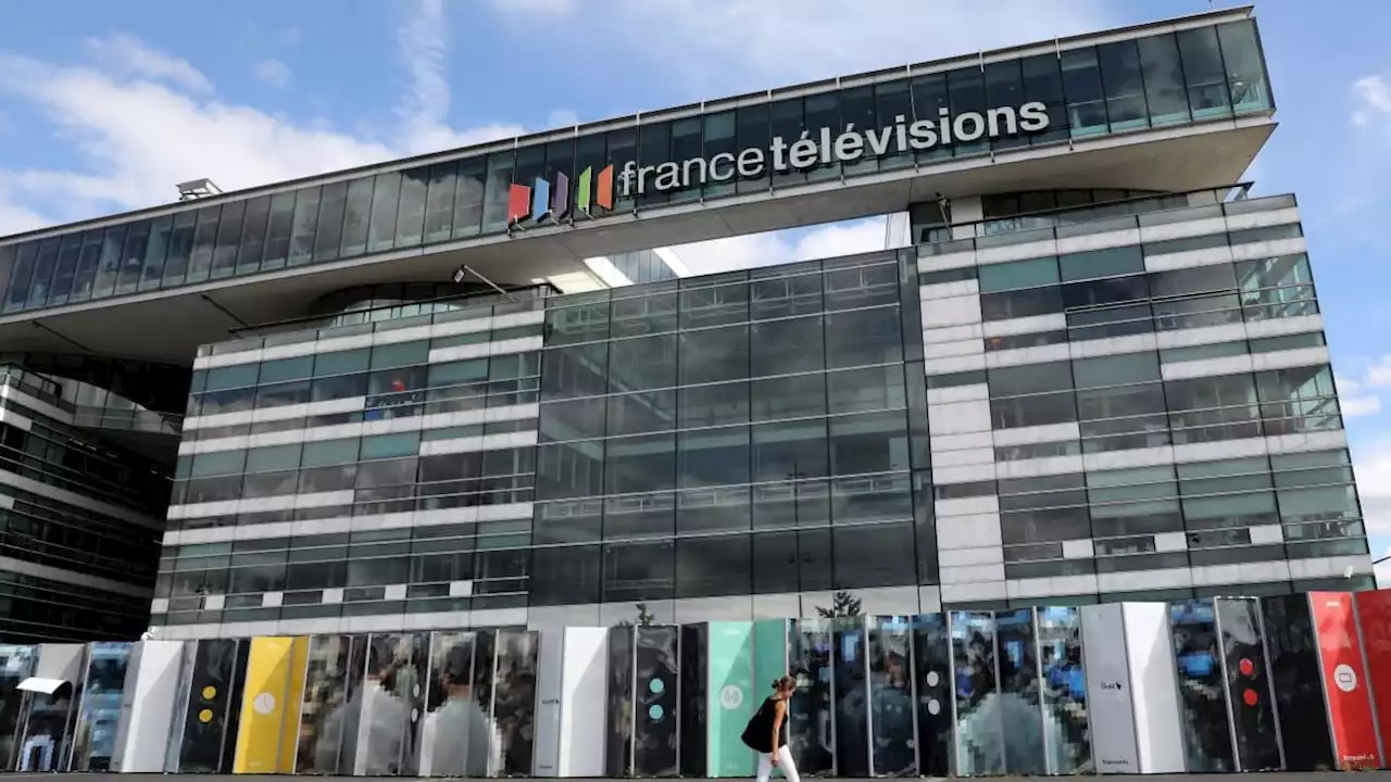 Après la BBC, Twitter ajoute une mention 'financement public' sur les comptes de France Télévisions et Radio France