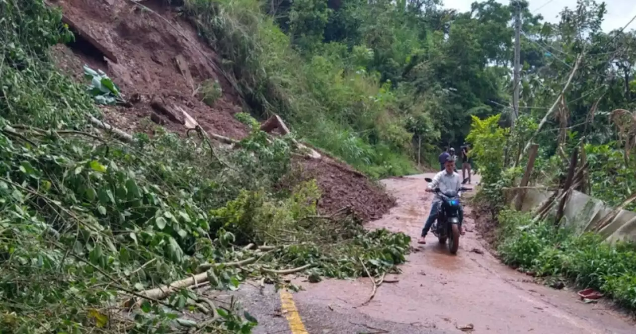 Fuertes lluvias provocan cierre de vías entre Piedecuesta y la Mesa de Los Santos, Santander