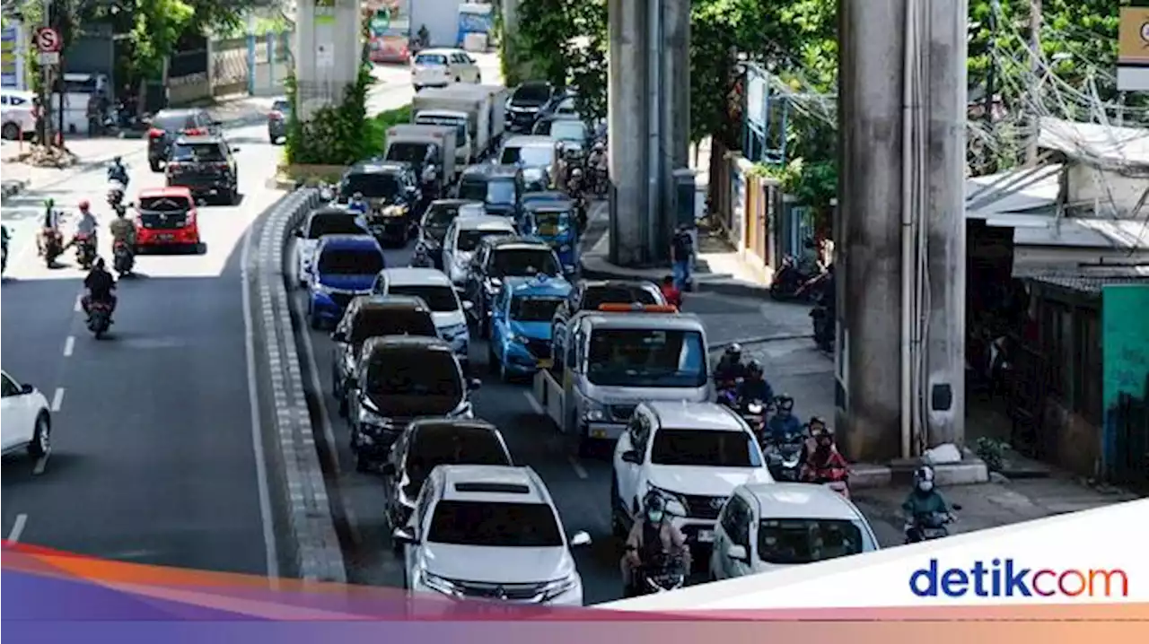 Dirlantas Sebut Macet di Simpang Santa Bukan karena U-Turn Ditutup