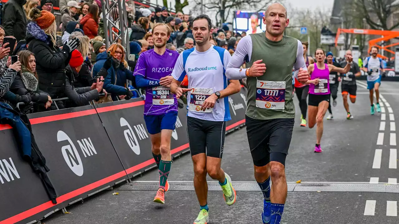 Arjen Robben unterbietet bei Marathon die Drei-Stunden-Marke - Bayern-Legende erreicht Lauf-Ziel