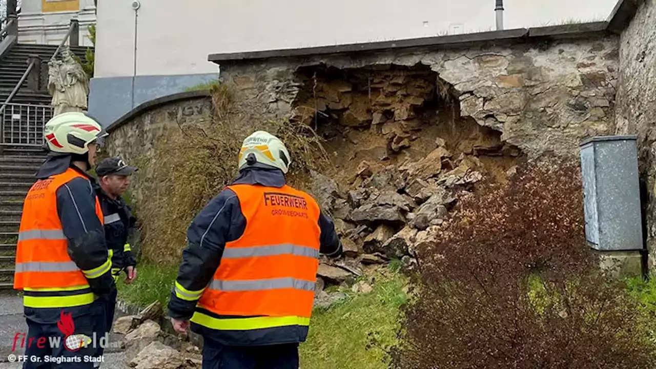 Nö: Abstützen einer Mauer nach Teileinsturz‍ in Groß Siegharts