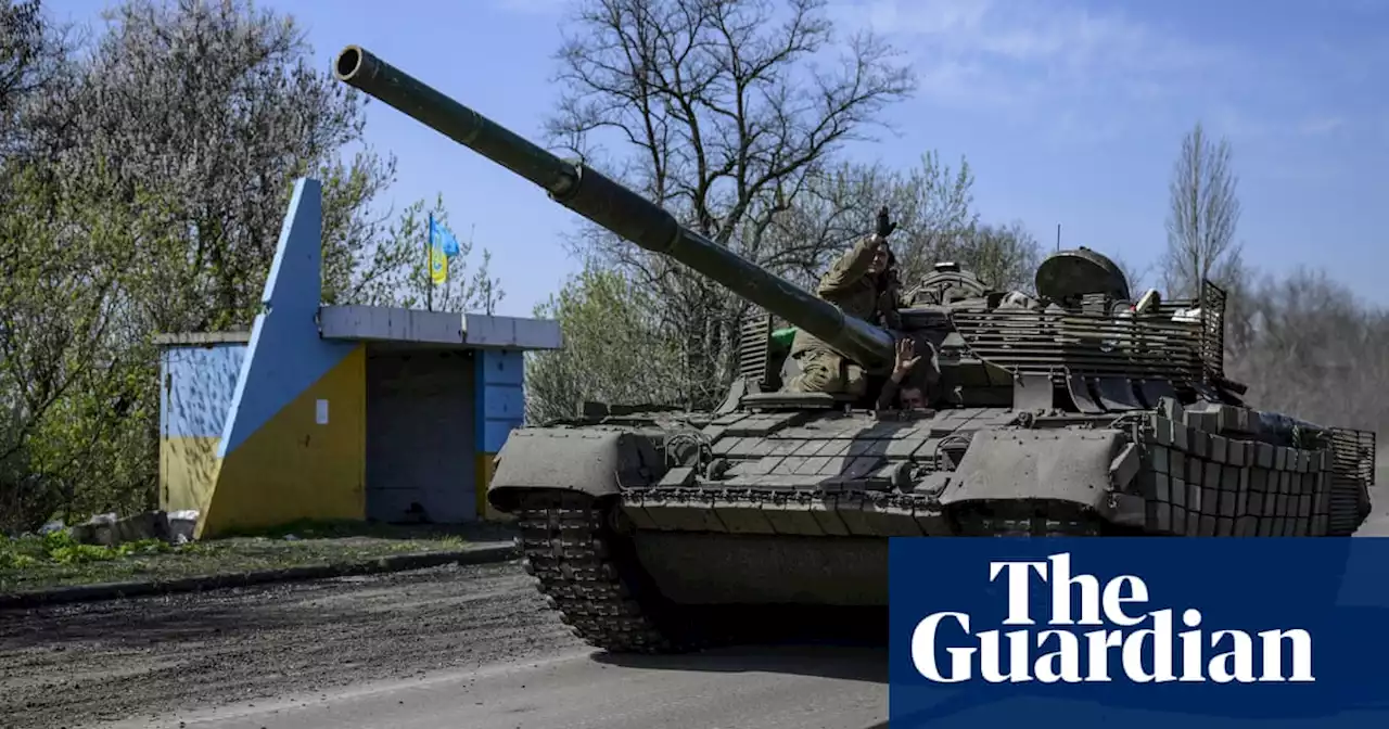 Former senior diplomats urge west to ‘go all in’ on military support for Ukraine