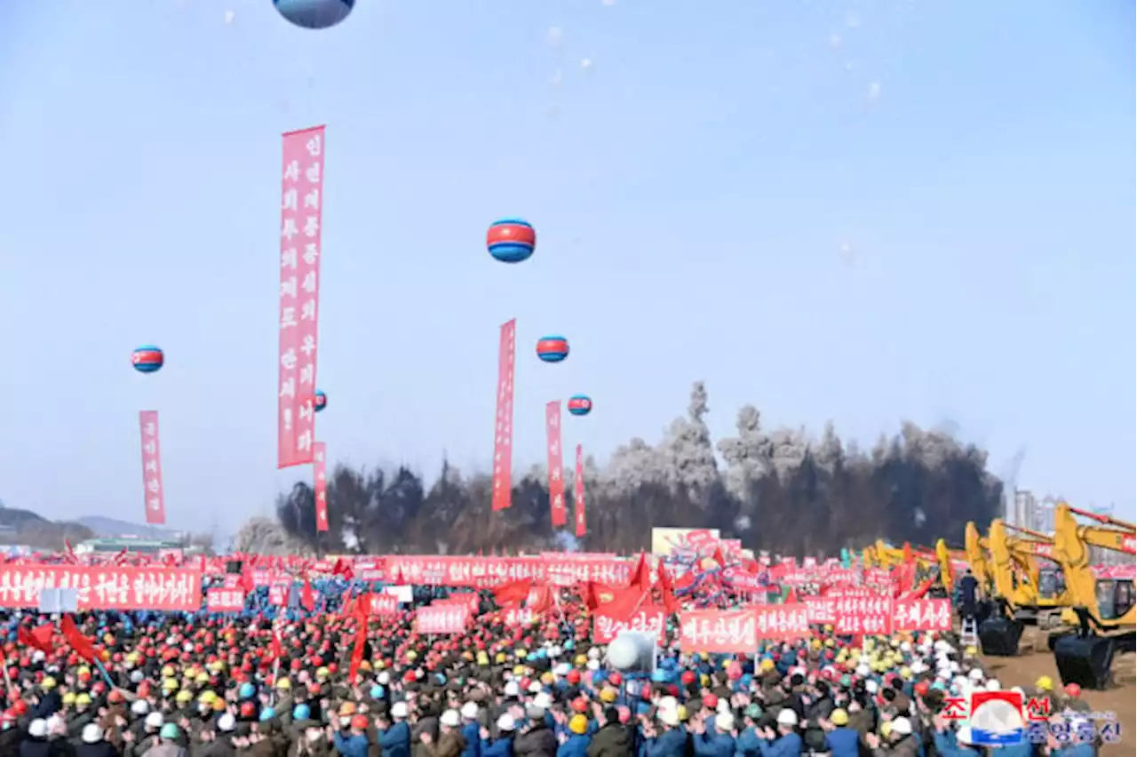 North Korea celebrates building 10,000 modern homes in Pyongyang