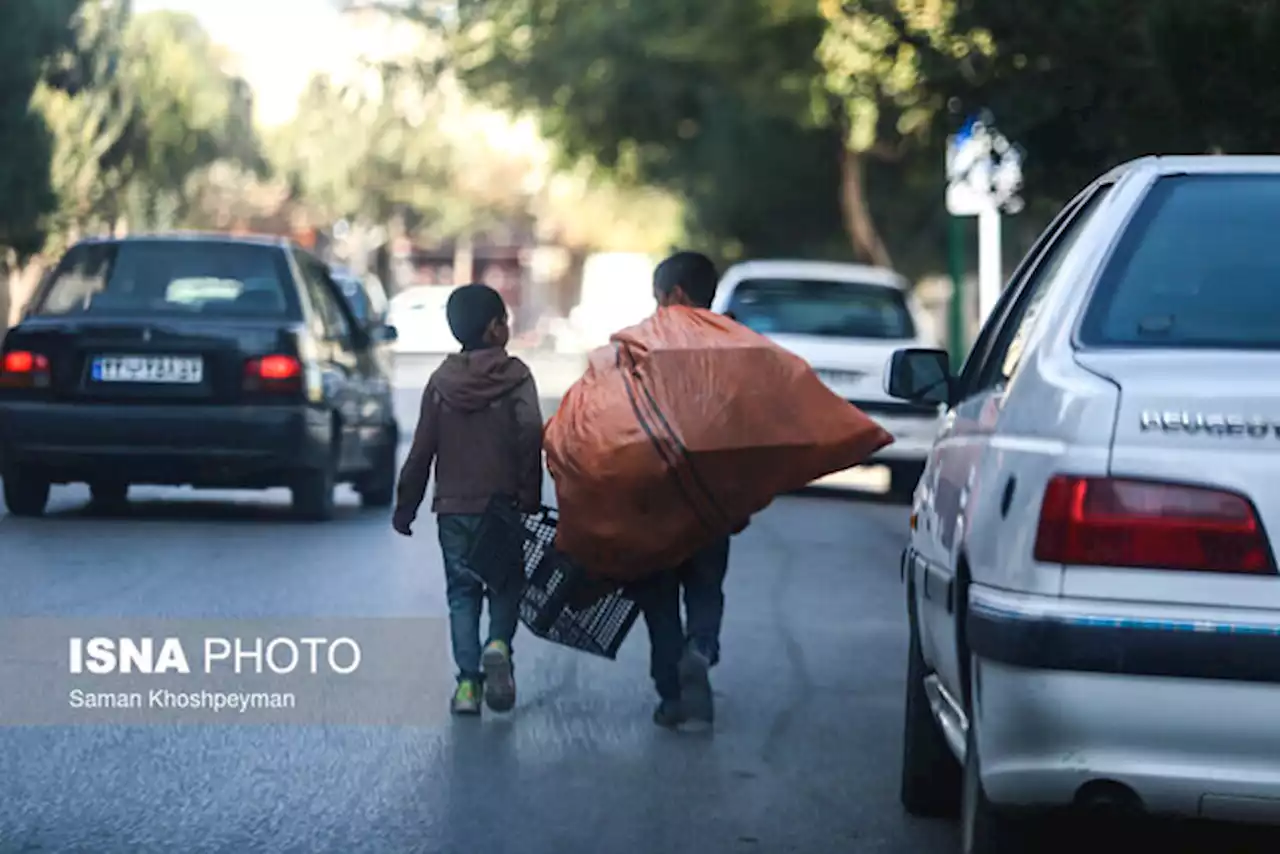 وجود ۱۲۰ هزار کودک کار در کشور/مخالفت بهزیستی با جمع‌آوری کودکان کار و خیابان