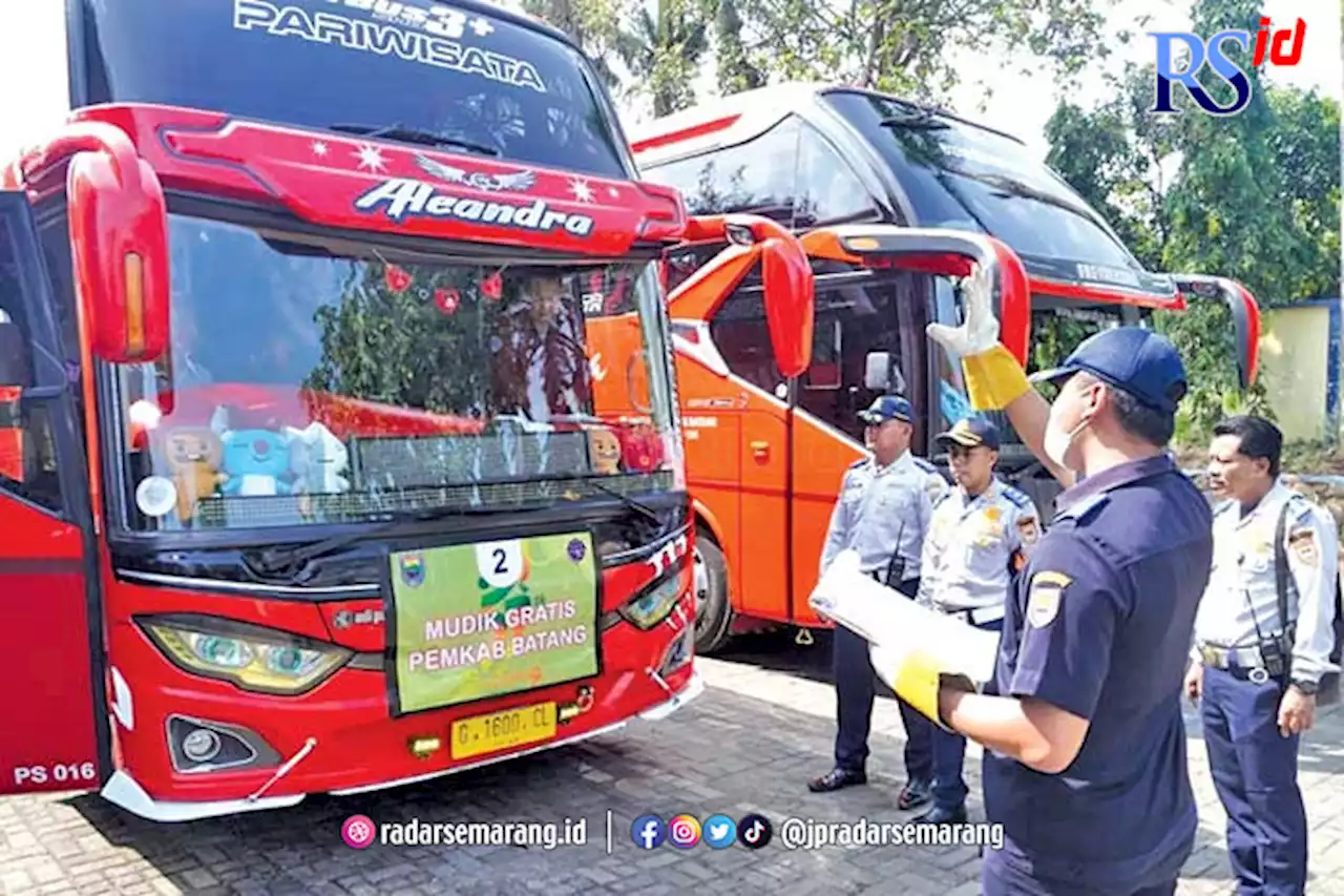 Pemkab Batang Berangkatkan Tiga Bus Gratis untuk 150 Pemudik