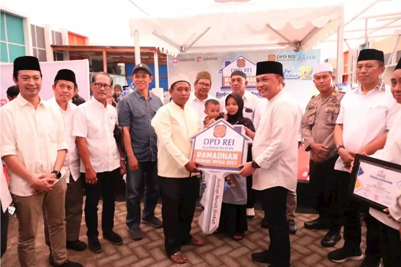 Guru Honorer di Bantaeng Menangis Haru, Bukan soal PPPK 2022