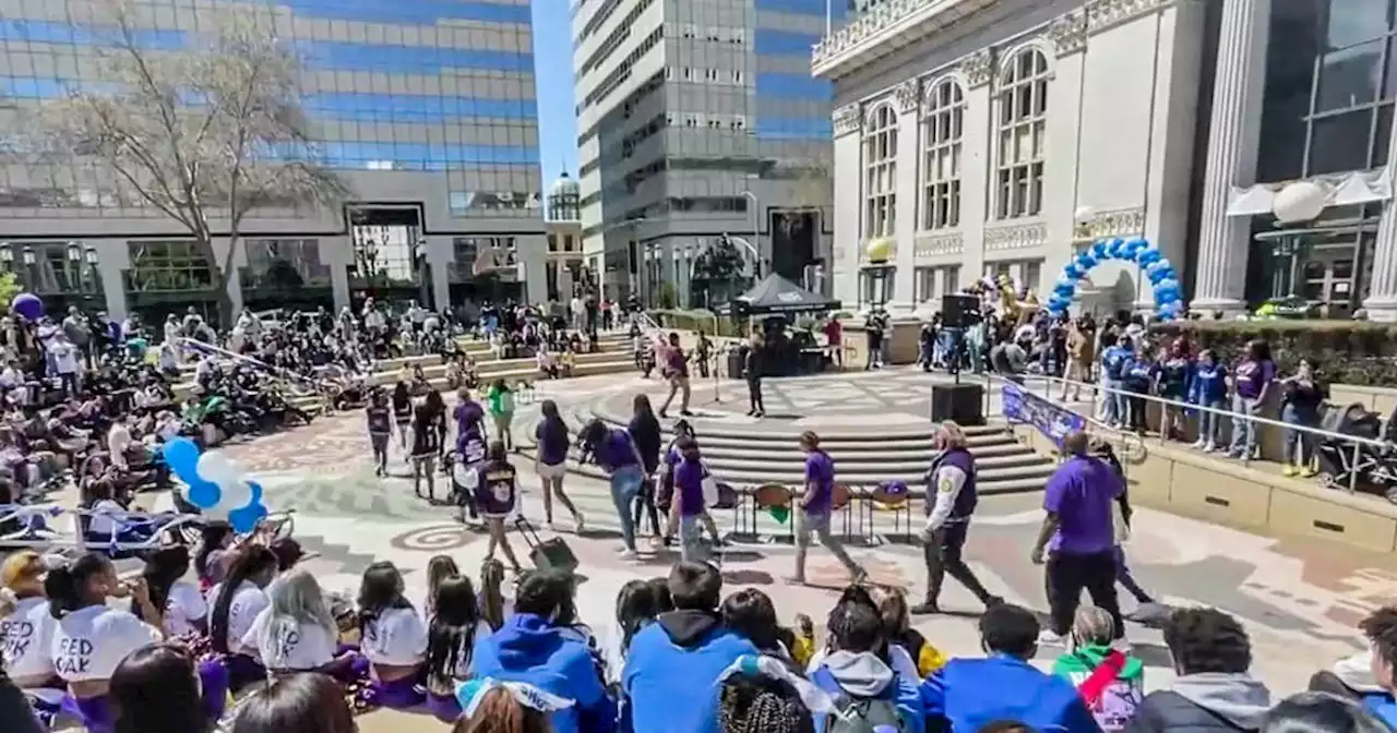 Oakland celebrates high school basketball champions