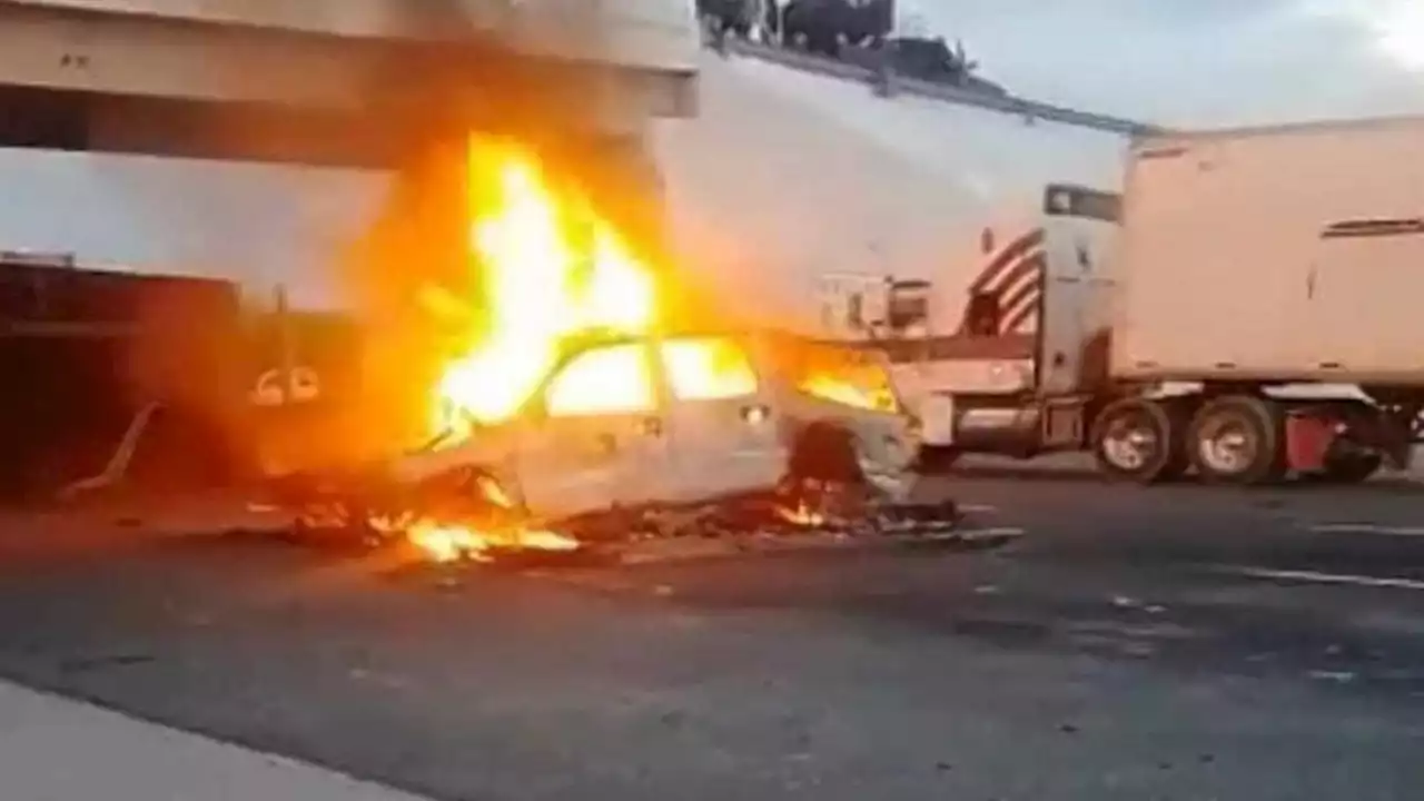 Accidente en carretera de San Luis Potosí deja 5 muertos por calcinación