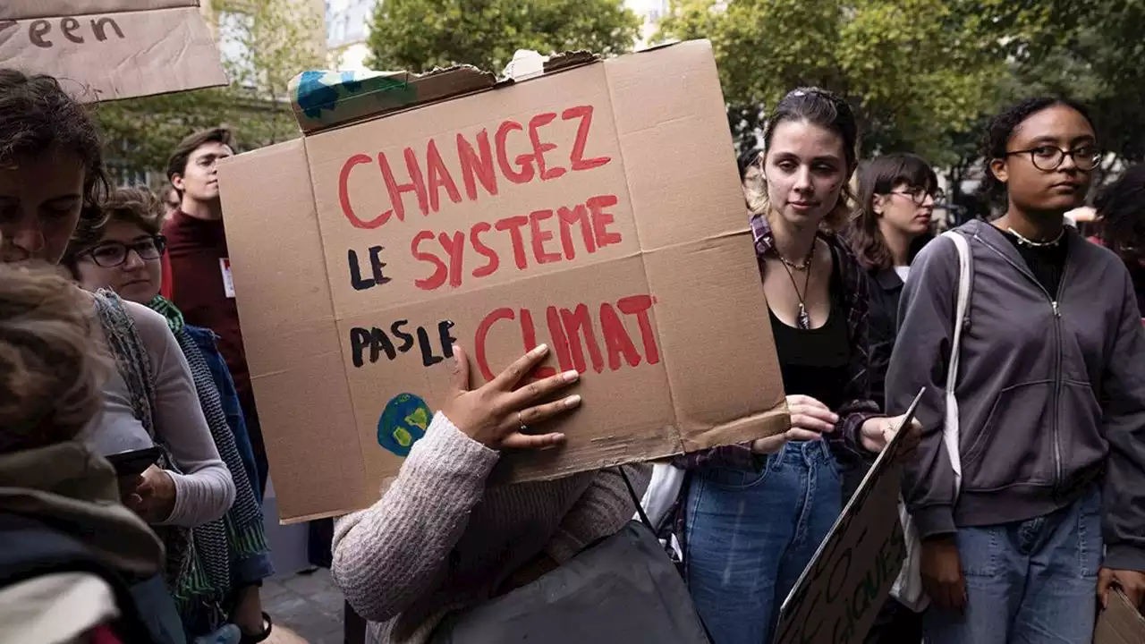 EXCLUSIF - Le gouvernement veut créer un plan d'épargne climat pour les jeunes