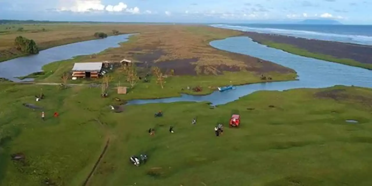 Menikmati Ngabuburit di Padang Savana Lumajang | merdeka.com