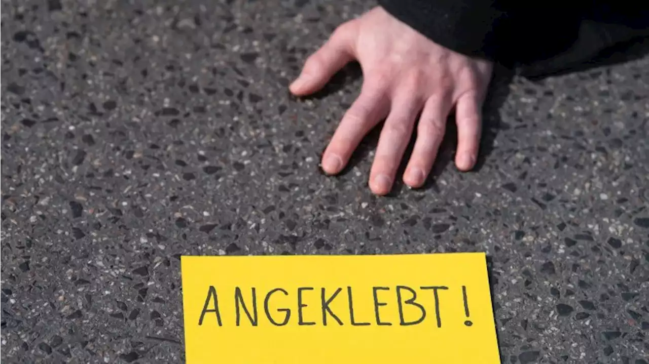 Anklebe-Verbot für Klima-Demonstrantin muss konkret sein